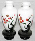 091425 CHINESE PEKING GLASS VASES TWO H95