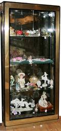 082295 CONTEMPORARY BRASS  GLASS DISPLAY CASE H84