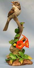 063184 BOEHM BISQUE SONG SPARROW W TRUMPET VINE