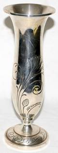 062342 STERLING VASE W FLOWER  LEAF DESIGN