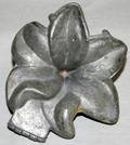 051567 CAST METAL LILYFORM ICE CREAM MOLD L4