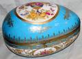 081019 FRENCH PORCELAIN JEWEL BOX H8 W75 L115