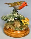 081009 DOROTHY DOUGHTY BISQUE ENGLISH ROBIN IN WOODS