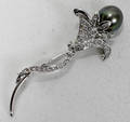 120088 18 KT GOLD DIAMOND  TAHITIAN PEARL PIN