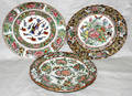 090063 CHINESE ROSE MEDALLION PORCELAIN PLATES