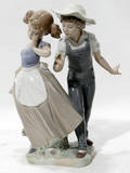 110133 LLADRO PORCELAIN FIGURE LOVE IN BLOOM
