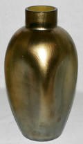 090094 AUSTRIA LOETZ IRRIDESCENT GOLD GLASS VASE