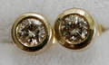 090156 YELLOW GOLD BEZEL STUD EARRINGS