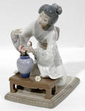 121309 LLADRO PORCELAIN FIGURE JAPANESE GIRL FLOWER