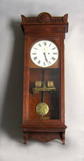 Mahogany calendar clock
