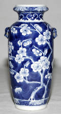 101312 CHINESE BLUE  WHITE WARE PORCELAIN VASE