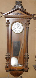 091385 GUSTAV BECKER VIENNESE WALNUT REGULATOR CLOCK