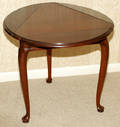 11470 QUEEN ANNE STYLE MAHOGANY DROPLEAF TABLE