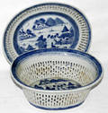10465 CHINESE CANTON PORCELAIN CHESTNUT DISH