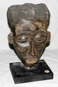 110517 CHOKWE CARVED WOOD FIGURE CONGO