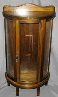 102578 MODERN MINIATURE MAHOGANY CURIO CABINET
