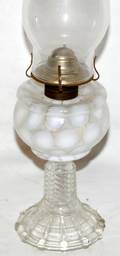 092466 VICTORIAN COIN DOT PRESSED GLASS OIL LAMP