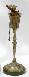 100525 BRASS LAMP POST LIGHTER ON ONYX BASE