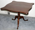 10022 ENGLISH CHIPPENDALE STYLE MAHOGANY TILT TABLE