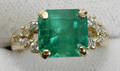 110014 COLOMBIAN EMERALD DIAMOND  YELLOW GOLD RING