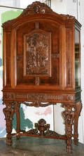 102040 ITALIAN STYLE MAHOGANY CHINA CABINET