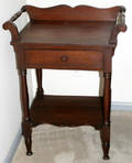 101061 COUNTRY SHERATON WALNUT WASHSTAND