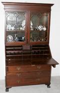 031089 CHIPPENDALE STYLE MAHOGANY SECRETARY BOOKCASE
