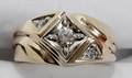 061197 10KT GOLD  DIAMOND GENTLEMANS RING