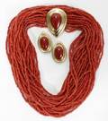 042085 GOLD  OXBLOOD CORAL NECKLACE W PENDANT