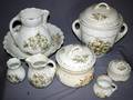 040167 DEMIPORCELAIN CHAMBER SET 19 TH C 8 PIECES