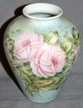 040263 KPM ROSE FLORAL DESIGN PORCELAIN VASE H 6