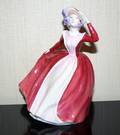 051326 ROYAL DOULTON PORCELAIN FIGURE MARY