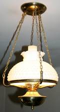 050331 HOBNAIL STYLE GLASS  BRASS HANGING OIL LAMP