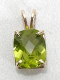 070370 4CT PERIDOT  14 KT YELLOW GOLD PENDANT