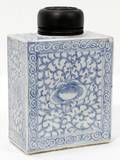 022315 CHINESE BLUE  WHITE PORCELAIN TEA CADDY