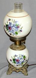 050449 GONE W THE WIND MILK GLASS  BRASS LAMP