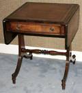 022450 REGENCY STYLE MAHOGANY LAMP TABLE W LEATHER