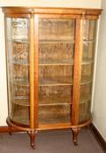 050054 AMERICAN OAK GLASS CHINA CABINET C1900 H64