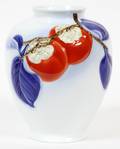 JAPANESE PORCELAIN VASE