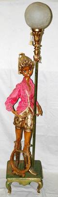 082226 STANDING CARVED WOOD GNOME HOLDING A LYRE