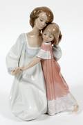 LLADRO PORCELAIN FIGURE