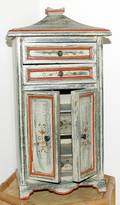 071390 FLORENTINE PAINTED GREEN MINIATURE CUPBOARD
