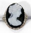 090455 14K WHITE GOLD CAMEO RING