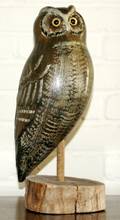 072546 CARVED WOOD OWL ON STAND H 16