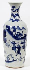 CHINESE BLUE AND WHITE PORCELAIN VASE