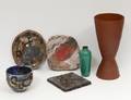 GROUP OF SIX ASSORTED POTTERY ARTICLES
