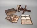 Stereoviewer with graphic WWI cards