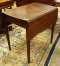 Federal Mahogany Serpentine Dropleaf Pembroke with Drawer