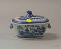 Small Chinese Export Porcelain Canton Pattern Sauce Tureen