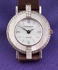 18kt White Gold Diamond and MotherofPearl Wristwatch Chaumet